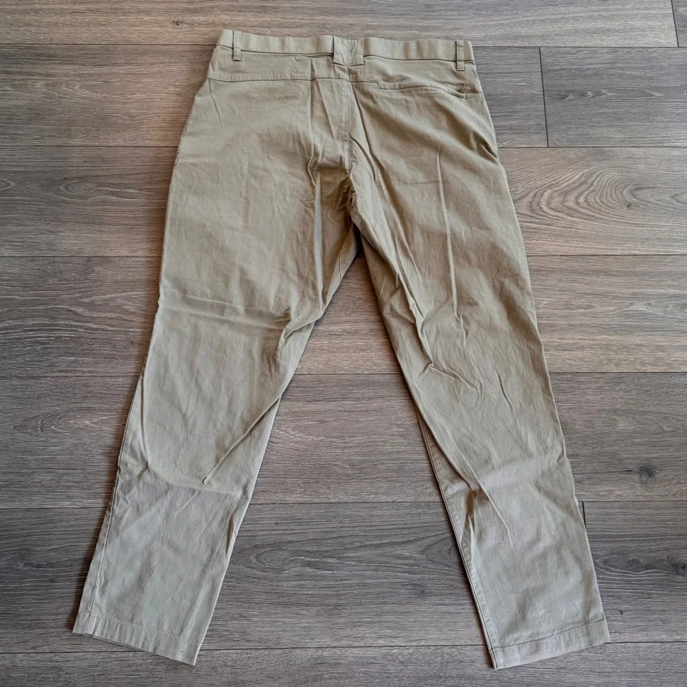 Fabletics Only Pant Mens‎ 34x28.5 Khaki Tan Technical Chino Stretch Trousers